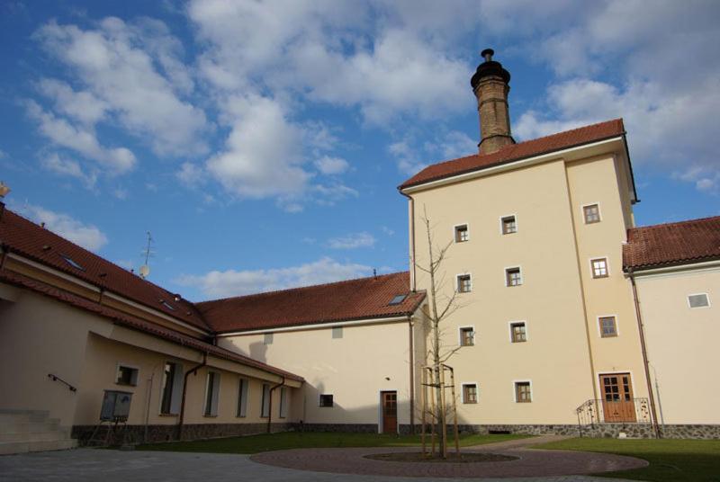 Chateau Krakovany المظهر الخارجي الصورة