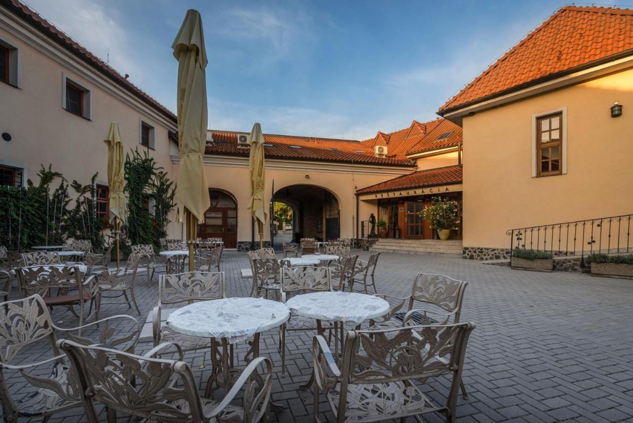 Chateau Krakovany المظهر الخارجي الصورة