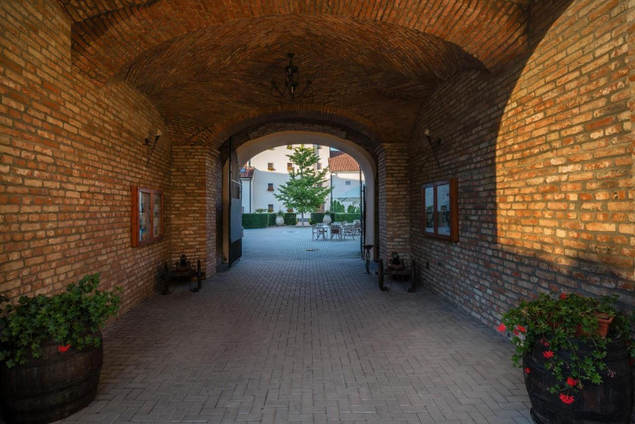 Chateau Krakovany المظهر الخارجي الصورة